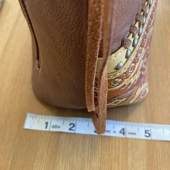 Montana West Purse Bag Brown Aztec Southwest Embossed Rivets Great Condition - Picture 16 of 16